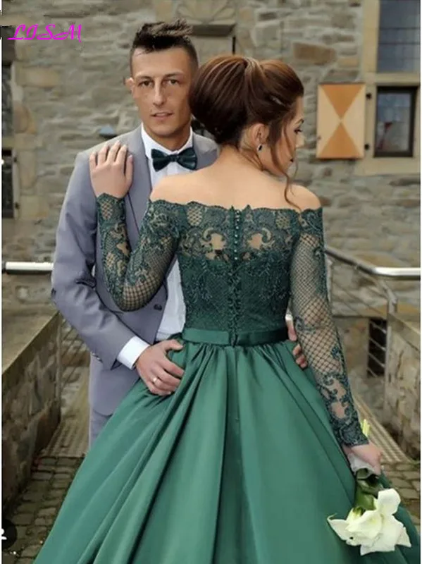 Elegant Muslim Long Sleeves Lace Emerald Green Evening Dresses Off the Shoulder Satin Formal Dress Party Ball Gowns