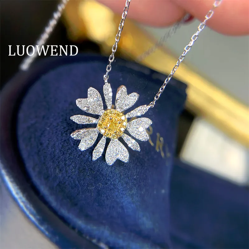 

LUOWEND 100% 18K White Gold Necklace Real Natural Yellow Diamond Pendant Chrysanthemum Design for Women Wedding Birthday Gift