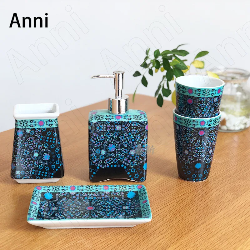 

Creativity Painted Pattern Bathroom Accessories Set Ceramic European Restroom Five Piece Set Shower Accessories Home Decoration