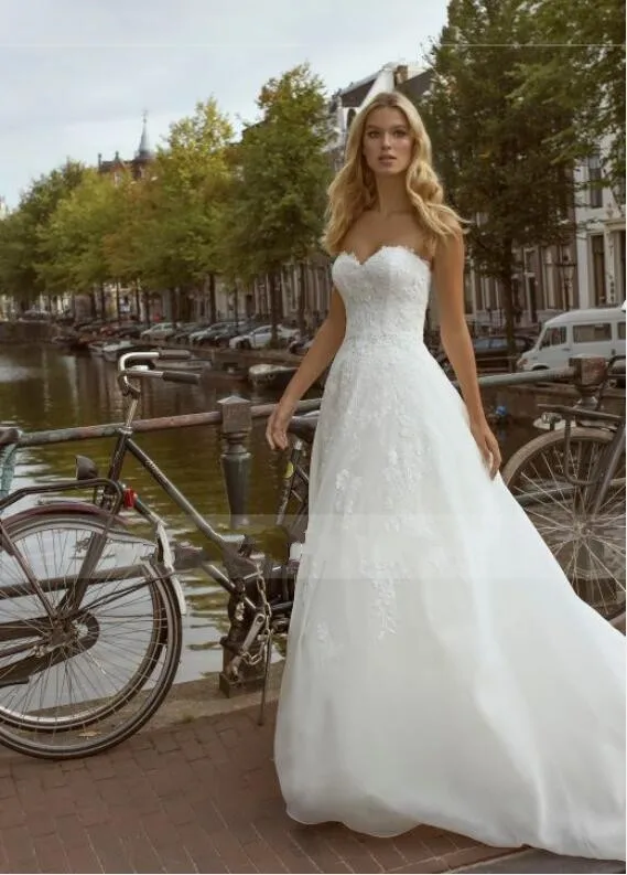 

White Organza Wedding Dresses A-Line Sweetheart Open Back Bridal Design 2020 Court Trian