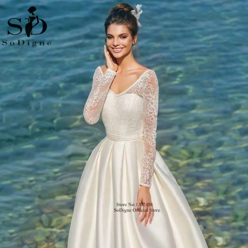 Modern Long Sleeves Lace Satin Wedding Dresses V-neck A-line Backless Beach Bridal Dress African Wedding Dresses trouwjurk 2022