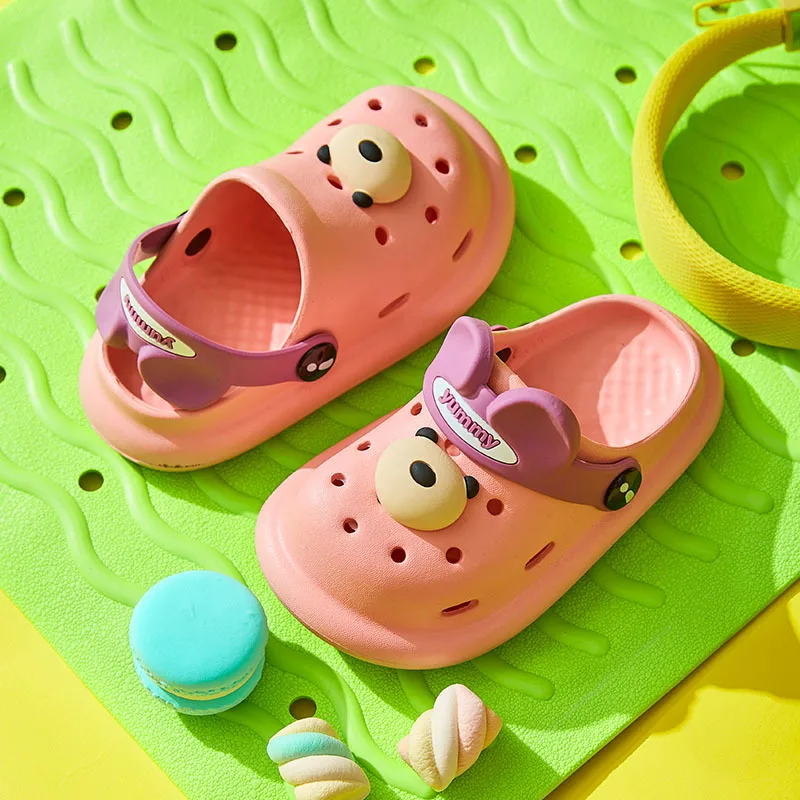 Boys Girls Bedroom Slipper Summer New House Children Bath Slippers Cartoon Bear Hollow Breathable Holes Kids Heel Slides Indoor