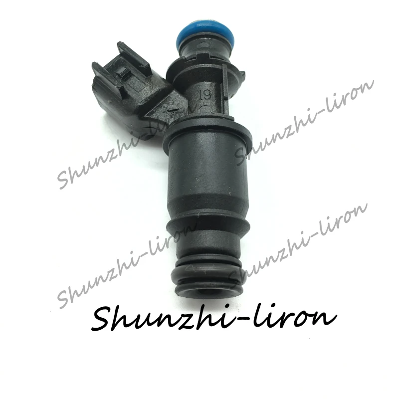 Fuel Injector Nozzle For Buick LaCrosse Lucerne Pontiac Grand Prix 3.8 04-09 12573427