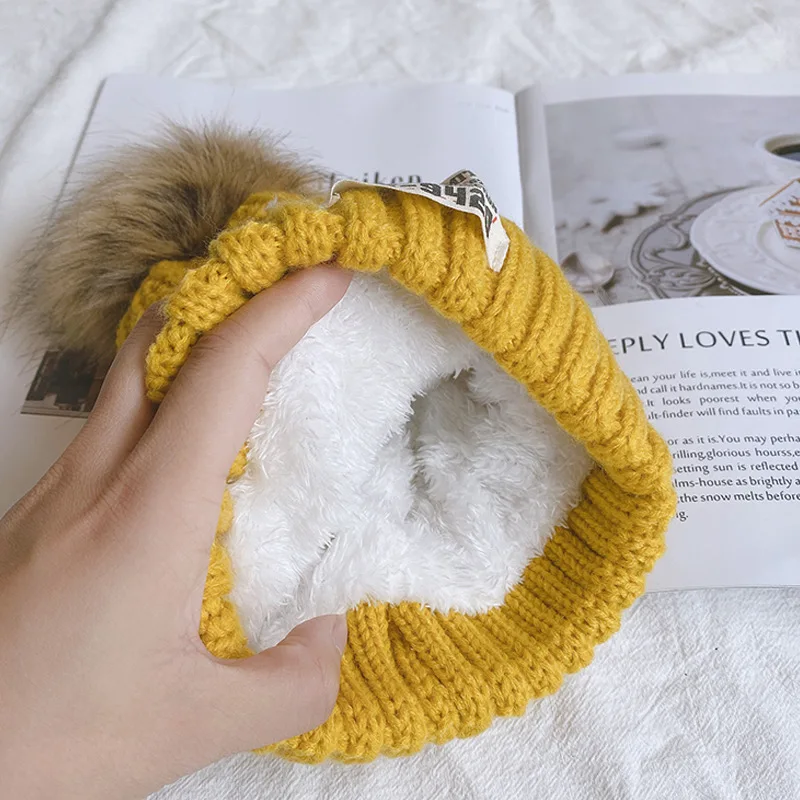 Gorro de lana de tres piezas para niños y niñas, bufanda cálida, guantes combinados, puente de bebé, gorro de punto, invierno y otoño