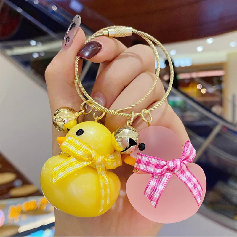 Creative Crystal Duck Ring Keychain Cute Bow Transparent Duckling Animal Keyring Couple Bag Pendant Women Men Gift Car Key Chain