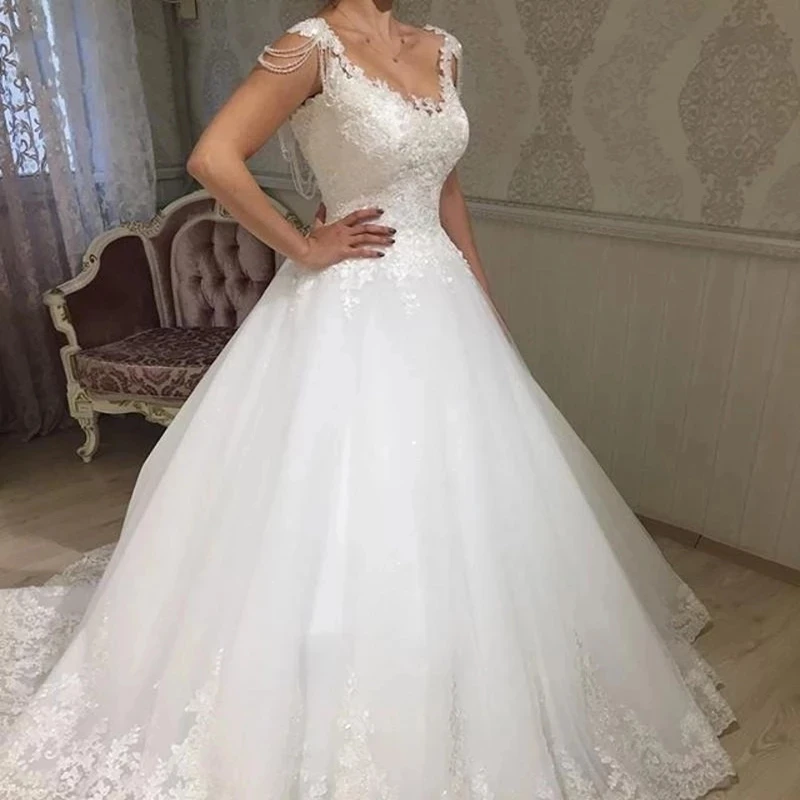 

ANGELSBRIDEP V-Neck Ball Gown Tulle Wedding Dress Vestido De Noiva Sexy Cap Shoulder Applique Court Train Bohemian Bridal Dress