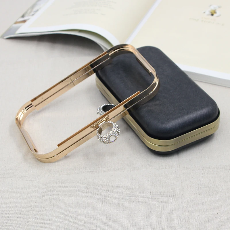 High Quality Case Silver Gold Antique Brass Color Plastic Black Box Diy Handbag Accessories Wholesale Metal Purse Frame Obag