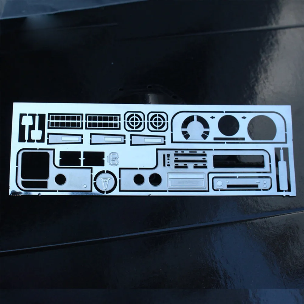 

Cab Interior Dash Board Plate with Stickers Decoration Patch for 1/10 Tamiya Hilus TF2 RC Car Accessories