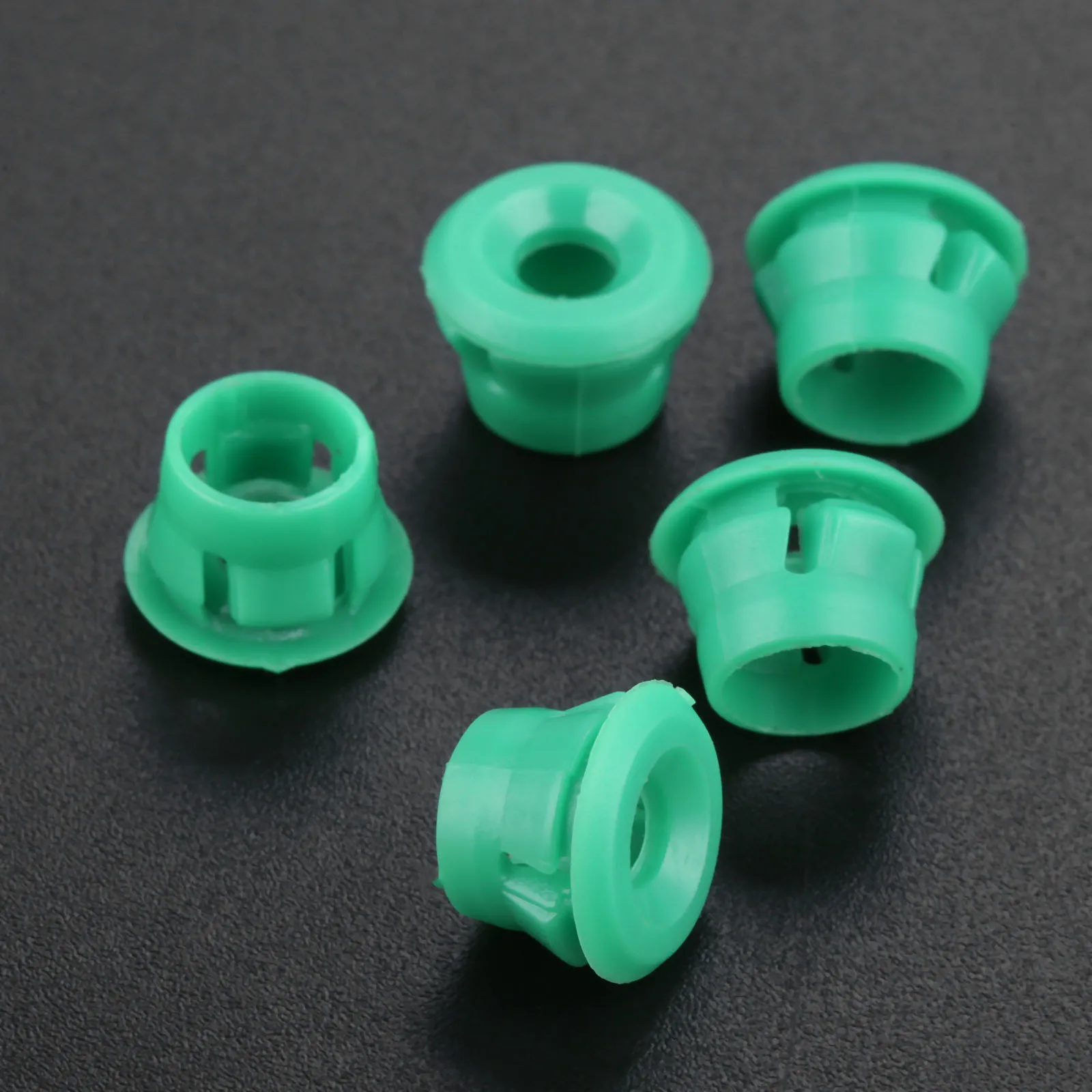 50Pcs Side Sill Skirts Moulding Grommet Clips Fasteners 51711932996 Plastic Rivet Retainer For BMW E30 E32 E36 E46 E60 E61 E63