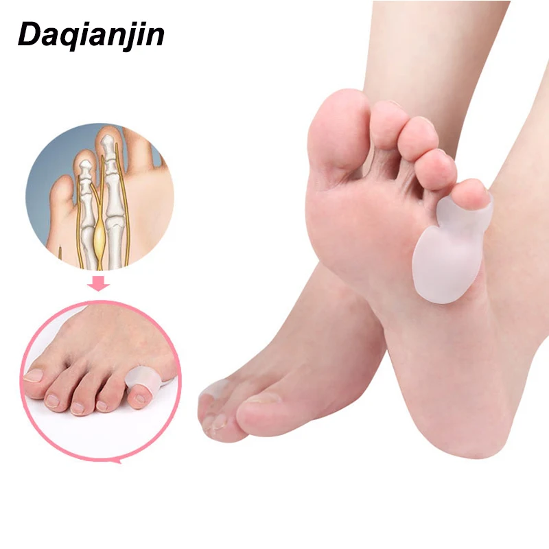 

2pcs Soft Silicone Gel Small Toe Separator Feet Care Tool Hallux Valgus Orthosis Protect Toes Bone Overlap Straightener Foot Pad