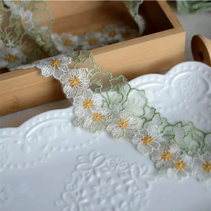 5.5cm geniş lüks pamuk işlemeli yeşil mor çiçek dantel kumaş Dubai dikiş DIY Trim fırfır aplike şerit yaka dekor