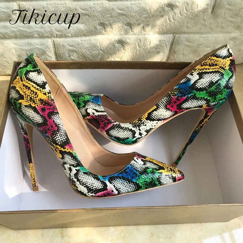 

Сексуальные женские яркие разноцветные туфли-лодочки на высоком каблуке со змеиным принтом на шпильке с острым носком 12 см, стильная обувь для вечеринок и вечеринок