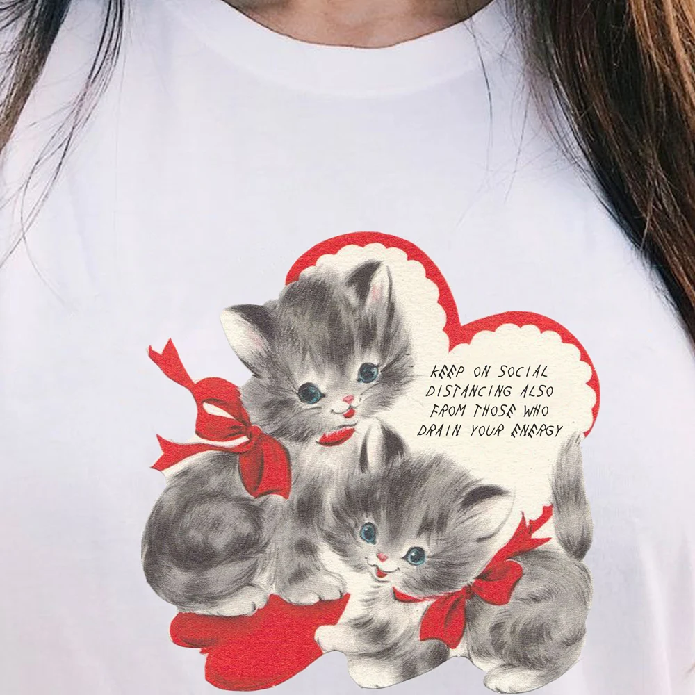 Social Distancing Kitten Vintage Fashion T Shirt Women Cute Streetwear Funny Tshirts Casual Short Sleeve Aesthetic Tops Clothes