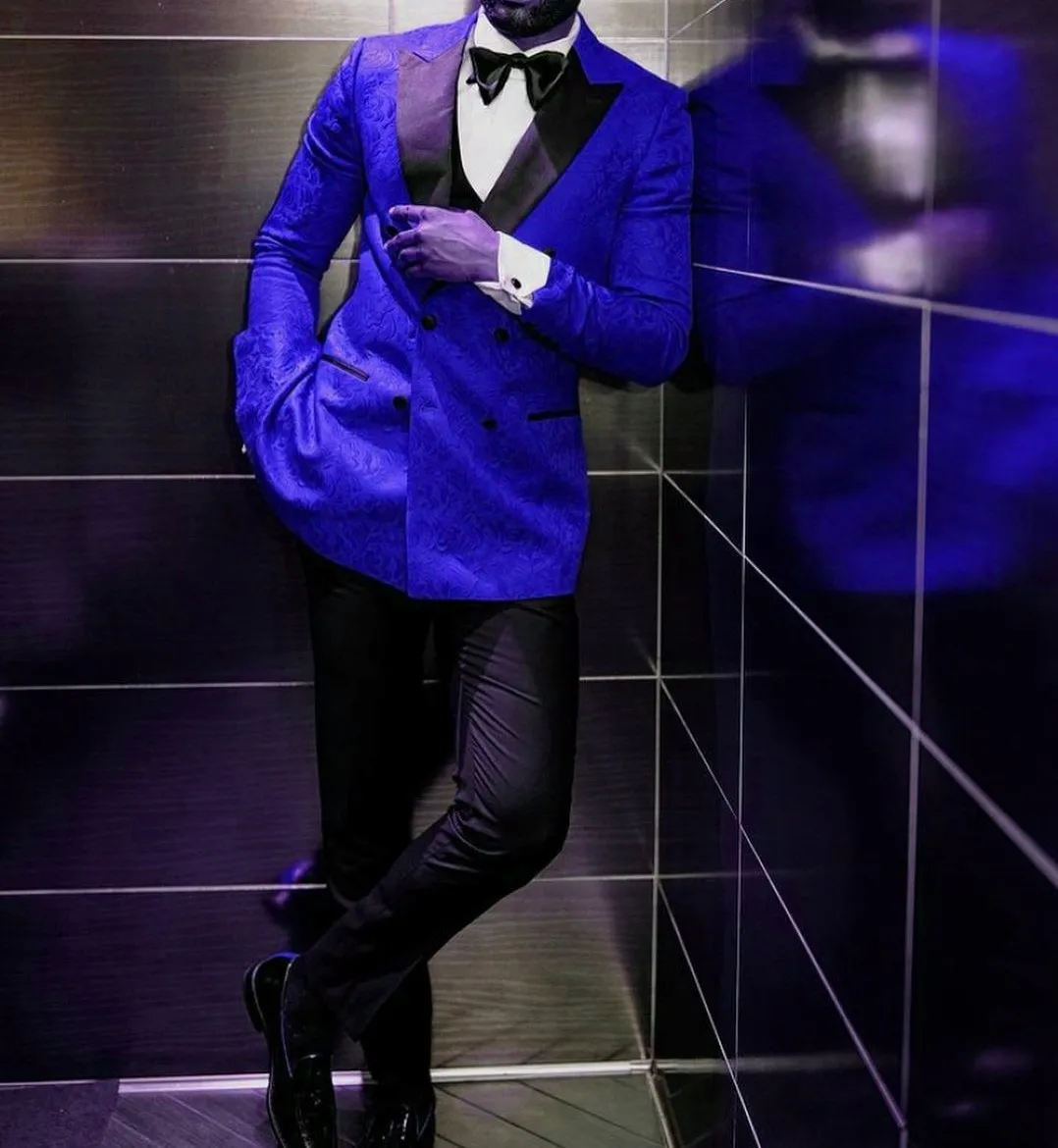 

Double Breasted Groomsmen Royal Blue Pattern and Black Groom Tuxedos Peak Lapel Men Suits ( Jacket+Pants+Vest+Bow Tie ) D305