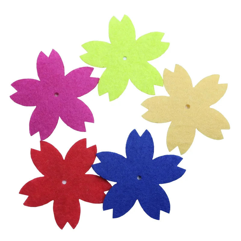 100 pezzi Bouquet Patch feltro di lana fiori artigianato fai da te per bambini feltro fatto a mano cucito Applique accessori ciondolo in feltro di