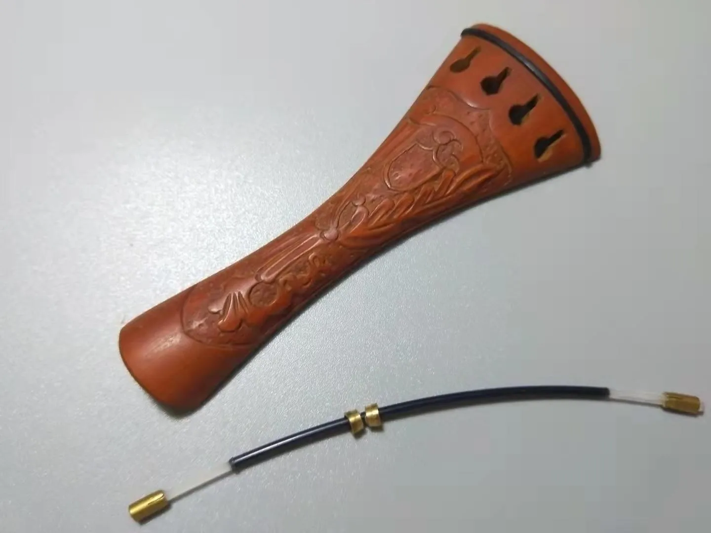 1PC Violin Tail Piece 4/4 With Nylon Tail Gut Carved Jujube Tailpiece