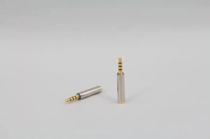3.5mm to  3.5 mm Adapter Converter Stereo Audio Headphone Jack High Quality Wholesale