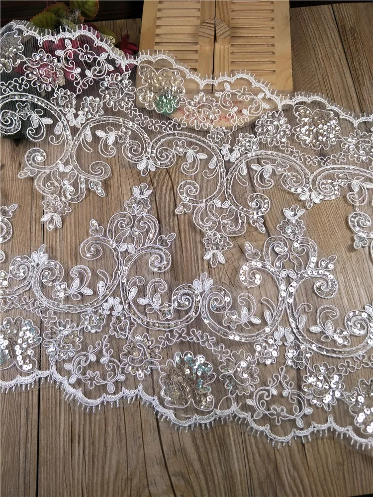 

Delicate 1yard White/Ivory Sequin Cording Edge Flower Venise Venice Mesh Lace Trim Applique Sewing Craft for Wedding Dec. 19cm