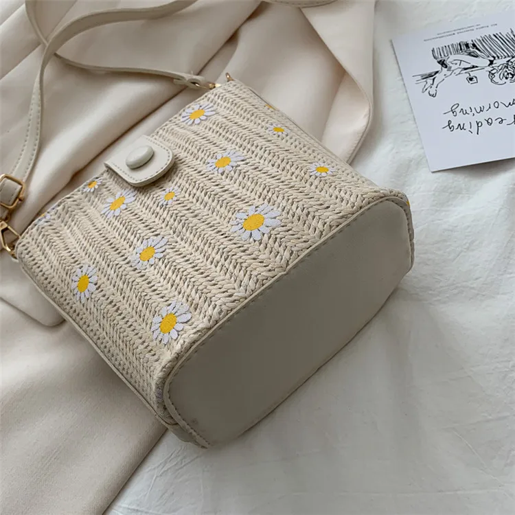 Summer Straw Crossbody Bags Women Handbags 2021 Handmade Knitted Boho Bag Female Cute Beach Holiday Bohemia Shoulder Bags