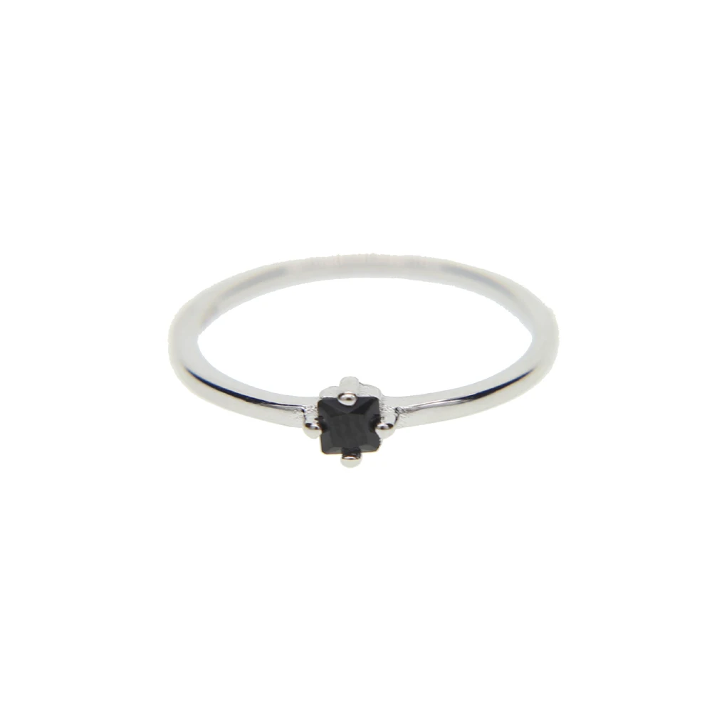 Bague de fiançailles en argent 2025 pour femme, pierre noire, empilage d'or minimaliste, bijoux simples délicats, nouvelle mode, 925