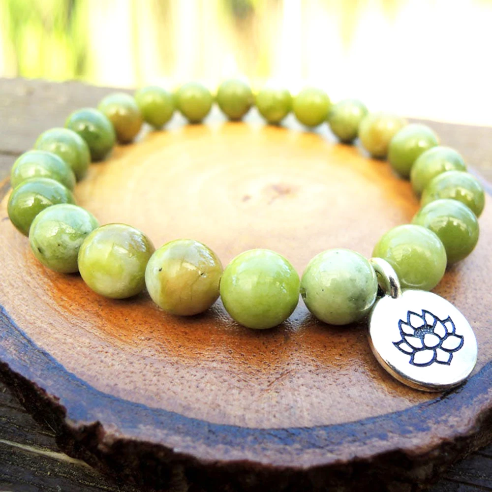 Ruberthen AA Grade Green Lemon Jade Mala Bracelet Trendy Women`s Heart Chakra Yoga Bracelet Reiki Infused Love Mala Bracelet