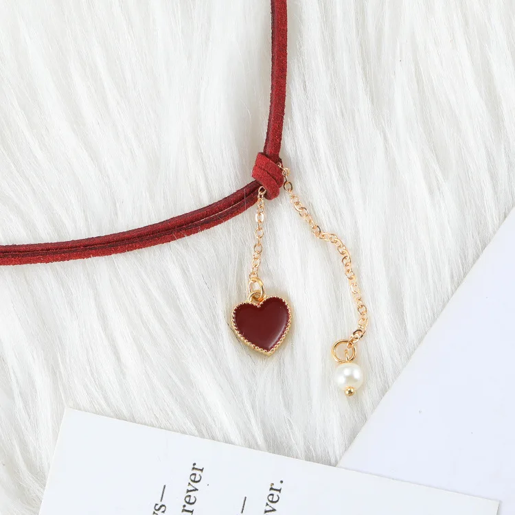 Red Charm Love Necklace Short Clavicle Chain Women\'s Net Red Neck Jewelry Neck Strap Simple Temperament Necklace Wholesale