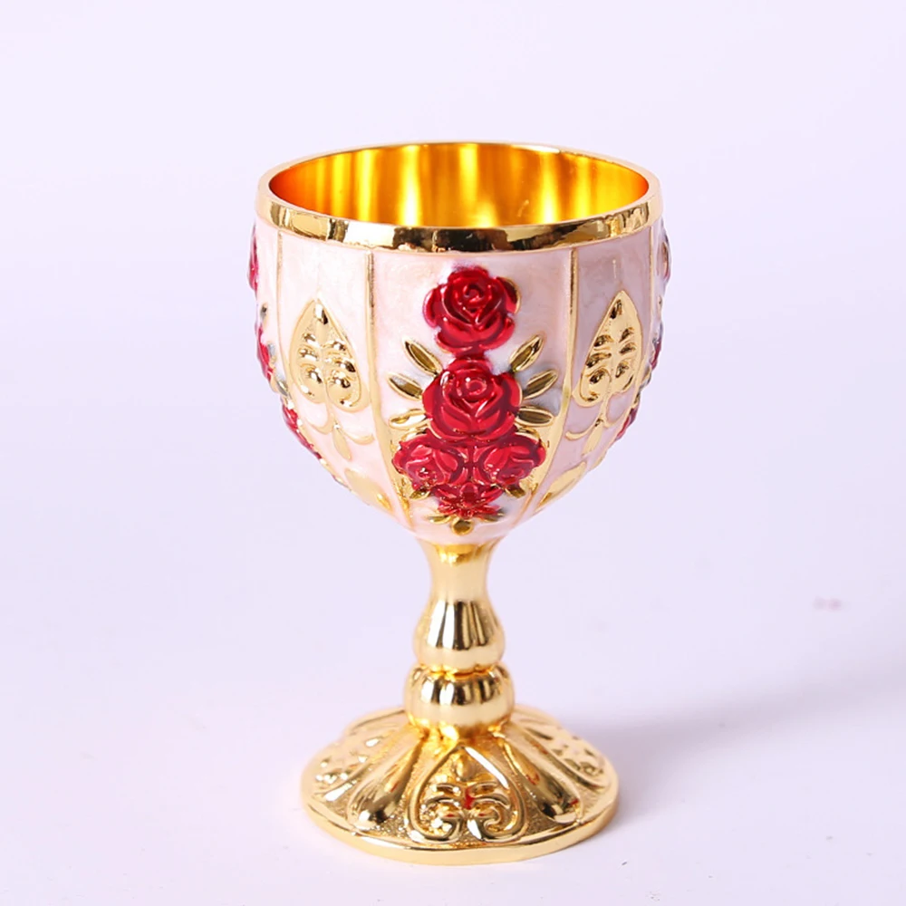 Vintage Wine Cup Metal Wine Cup Retro  Unique Mini Cup Red Wine Chalice Gold European Style Creative Gift For Bar Home Decor