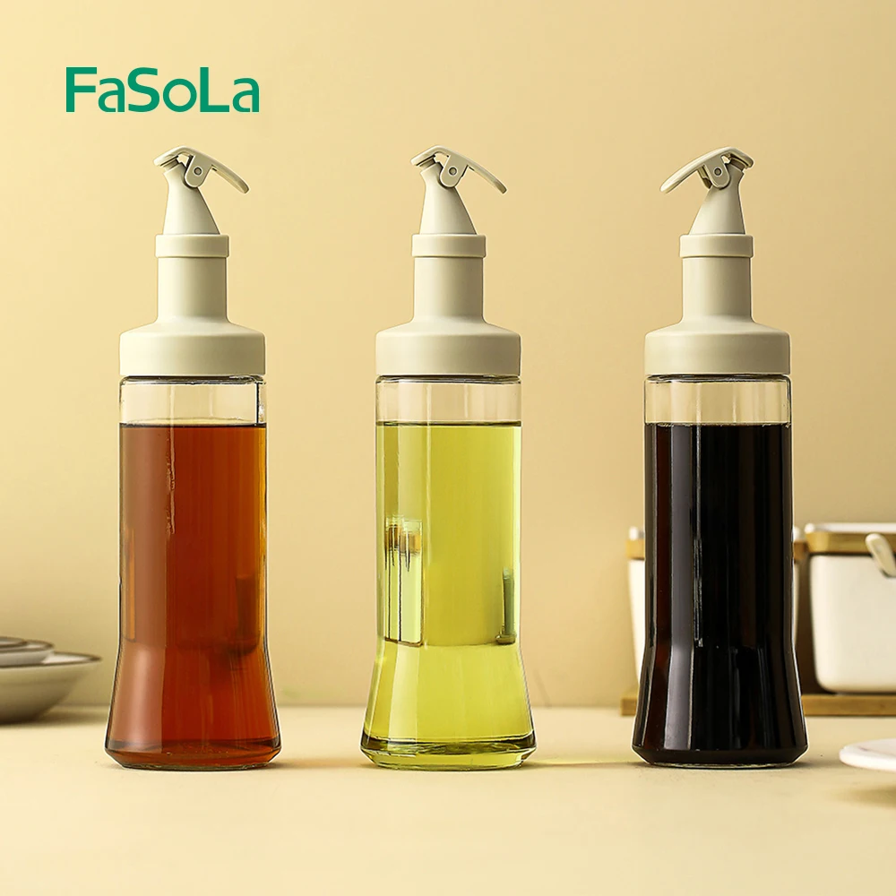 

FaSoLa Glass Oil Bottle with Dispenser Soy Sauce Vinegar Olive Oil Sprayer Drip ABS Lock Sauce Boat Bottle for Seasoning Kitchen