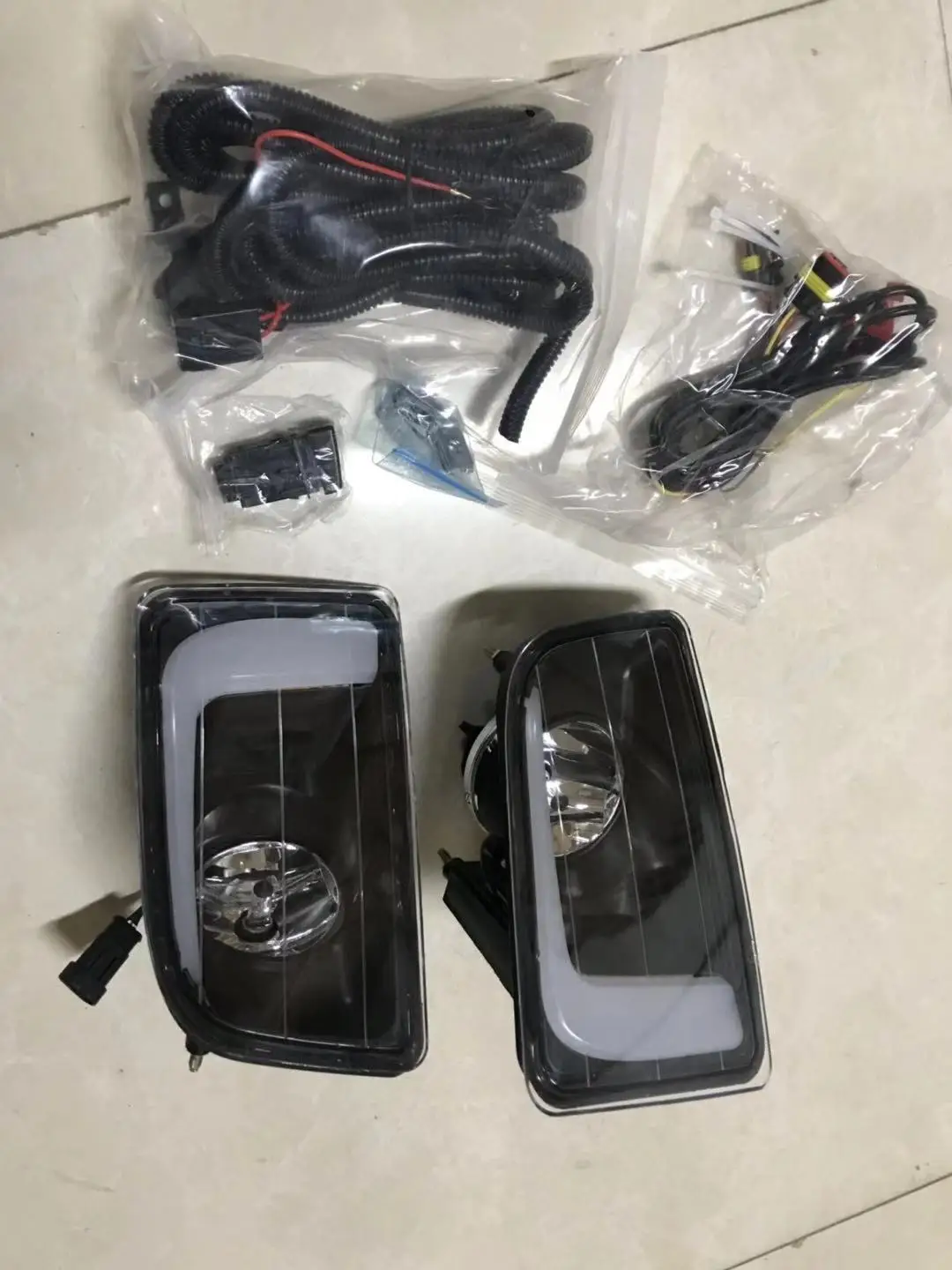 1 set For ISUZU D-MAX DMAX 2014 2015 LED DRL Daytime Running Lights 12V ABS Fog Lamp Cover with turn signal