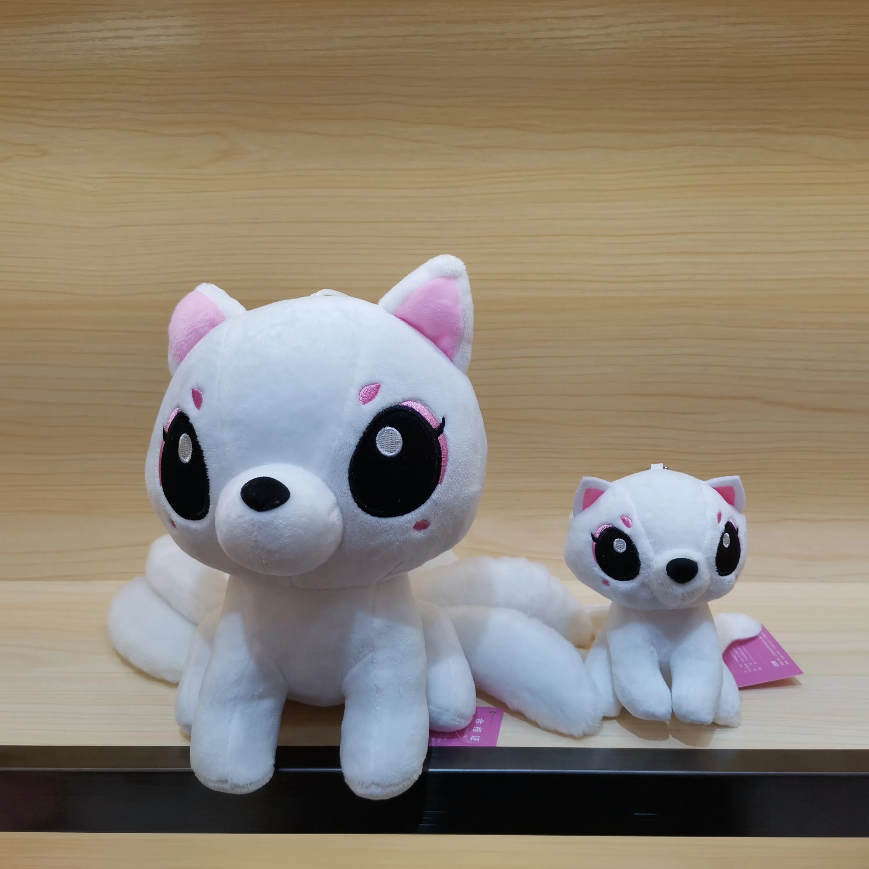 子供のためのキツネのデザインのぬいぐるみキーホルダー,9尾の白い
