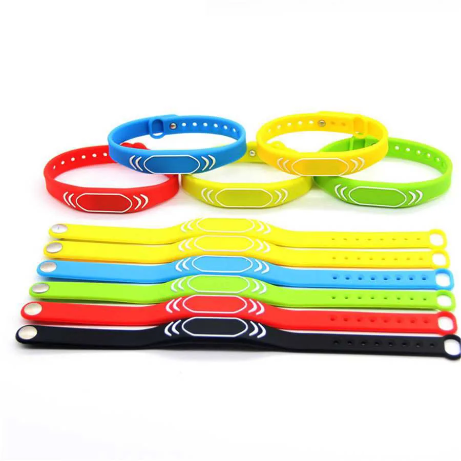 30pcs 125KHZ EM4100 RFID Wrist Tags Tk4100  Keyfob  Bracelet Tags Mart Adjustable Wristband Bracelet ID Card