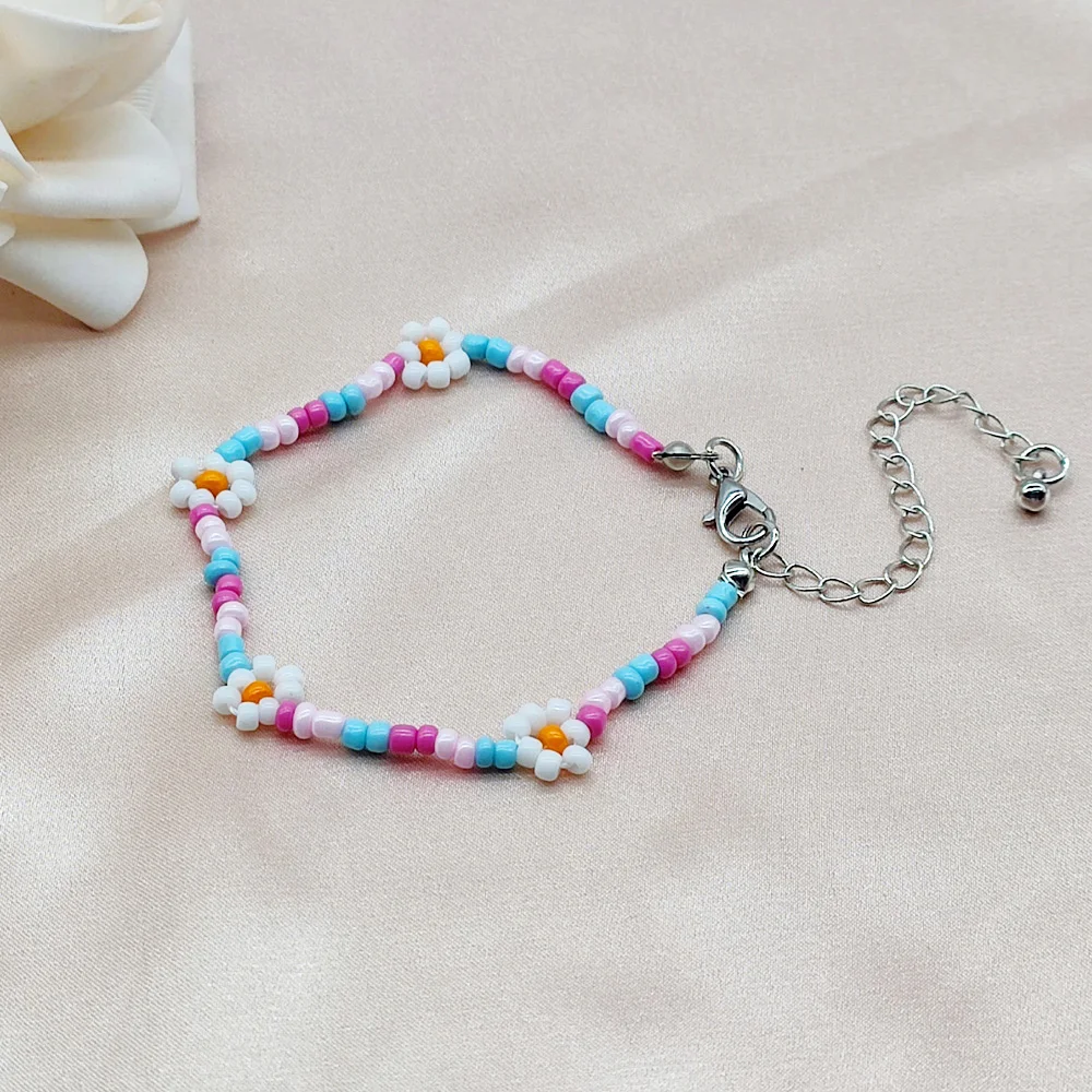 Wgoud Korea Bead Daisy Flowers Bracelet New Lovely Bohemian Colorful Charm Wristband for Women Girls Party Jewelry Gift