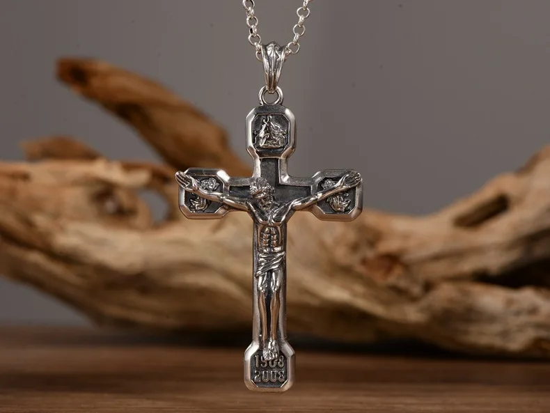 International standard s925 silver European and American retro personality domineering Jesus cross men's pendant