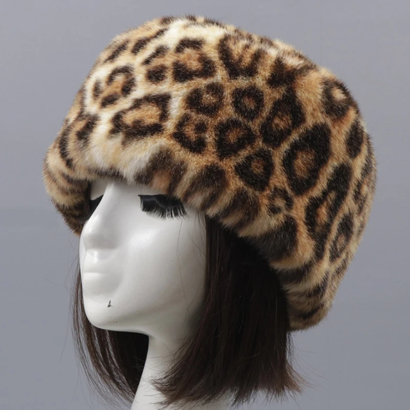 HT3451 Damska czapka zimowa Leopard Faux Fur Hat Ladies Thick Warm Winter Skullies Beanies Female Bomber Hat Flat Top Russian Hat
