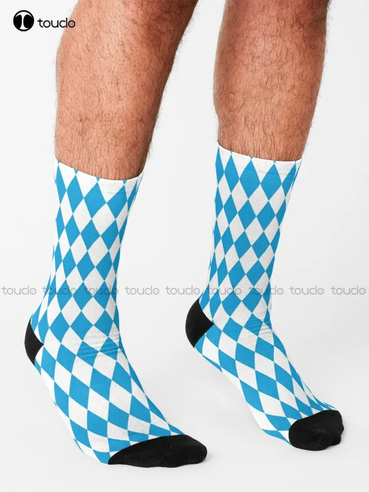 Oktoberfest calze bavaresi con motivo a diamante diagonale grande blu e bianco calze lunghe nere personalizzate stampa digitale personalizzata a 360