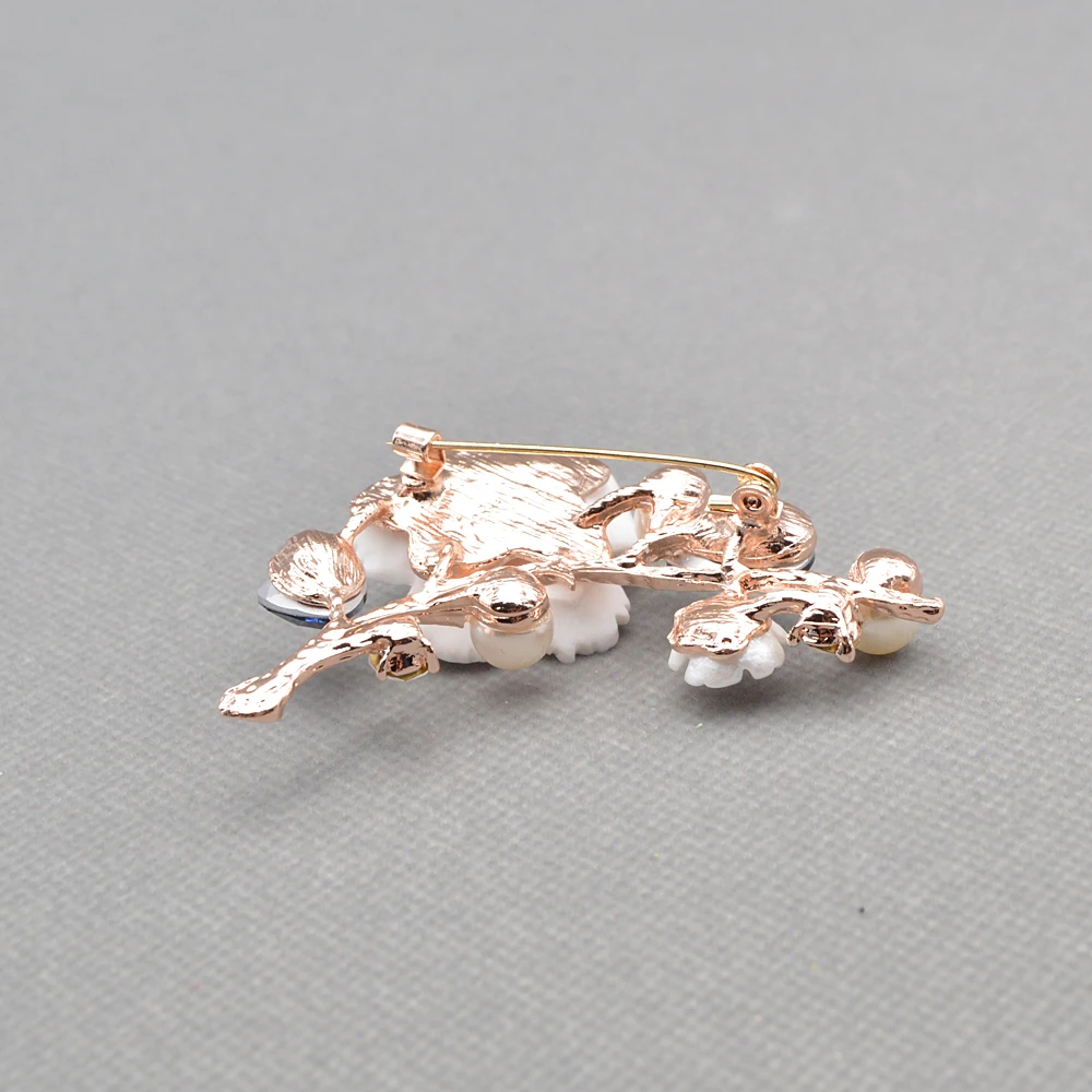 CINDY XIANG Shell And Pearl Flower Brooches For Women Elegant Fashion Pin Red Crystal Brooch Wedding Jewelry High Quality image 6