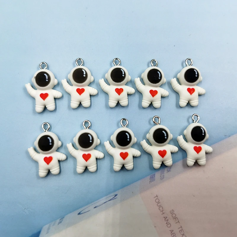 10ps Lovely Heart Spaceman Astronaut Charms For Jewelry Making DIY Earrings Bracelets Handmade Cute Floating Pendants Craft C672