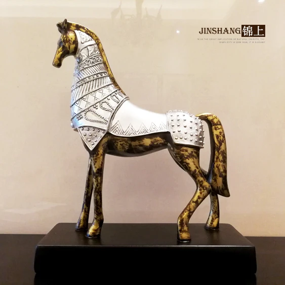 

Retro Horse Sculpture Creative Horse Statue Resin Crafts for Home Decoration Cabinet Furnishings Souvenir