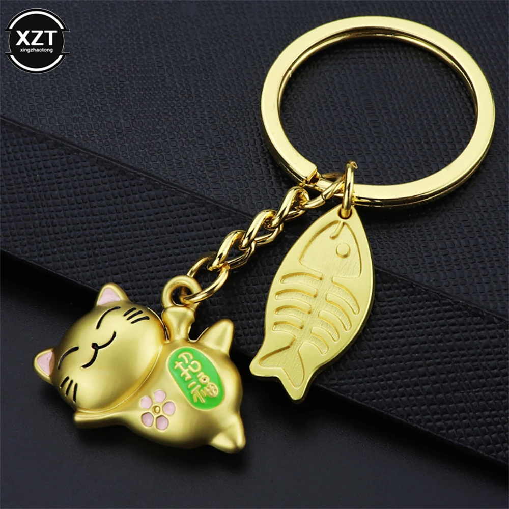 Japan Lucky Cat Keychain Kawaii Trinkets Alloy Accessory Car Bag Pendant Key Chain Pray Golden Keyfob Couple Gift