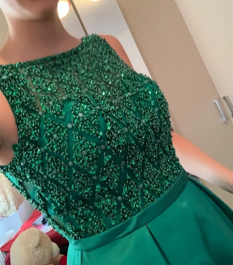 Luxury Green Dubai Evening Dresses 2025 Long Beaded Satin A-Line Prom Dress Formal Party Gowns Robe de Soiree