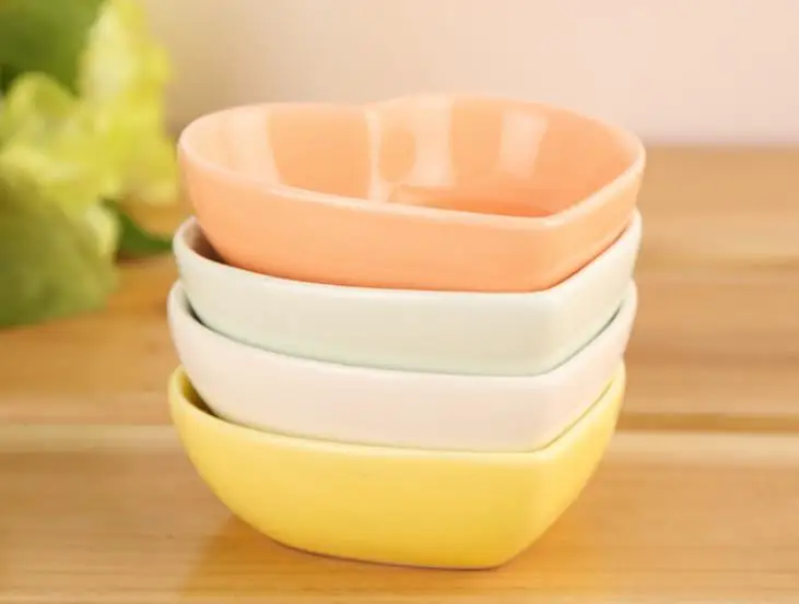 Ceramic hot pot seasoning dish ceramic heart-shaped dish kitchen multi-purpose dish SN2918