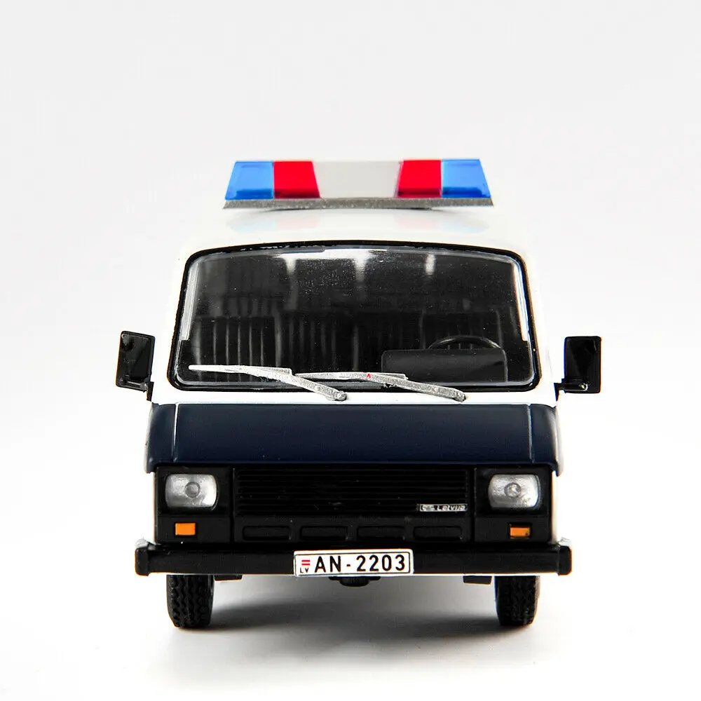 Alloy Diecast RAF-22038 Polices Car Russian Raf Car Ambulance Model Vehicles Collectible DeAGOSTINI 1/43  for Fans Holiday Gifts