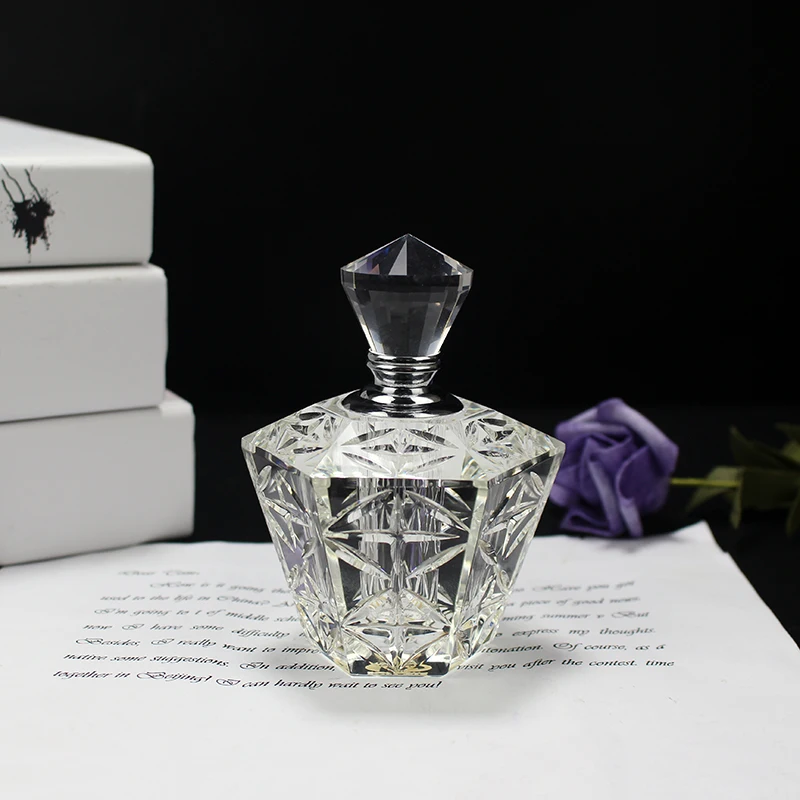 12ML Fashion Crystal Perfume Bottle Refillable Essential Oil Bottle Travel Perfume Cosmetic Bottle Lady\'s Gift