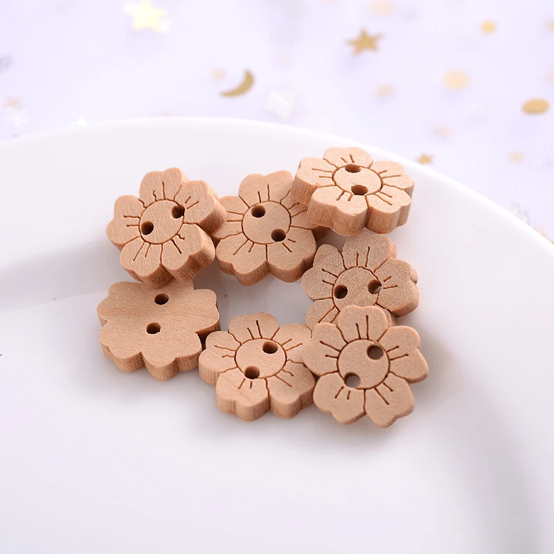 Hot 20/50Pcs Natural  Wooden Sewing Buttons 2 Holes Cute Solid Color Flower Shape Buttons Scrapbooking Garment DIY Accessories