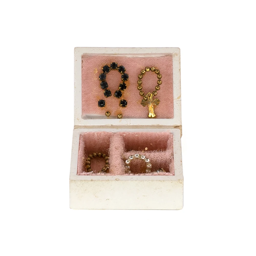 1/12 Dollhouse Miniature Accessories Mini Wooden Jewelry Box Simulation Necklace Model for Doll House Decoration ob11