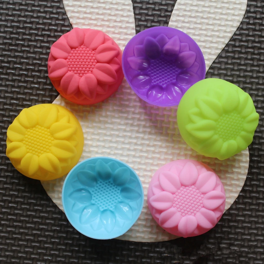 New 20 pcs/lot 5cm flower silicone chocolate mold cupcake cake mold baking tools DIY mini soap mold