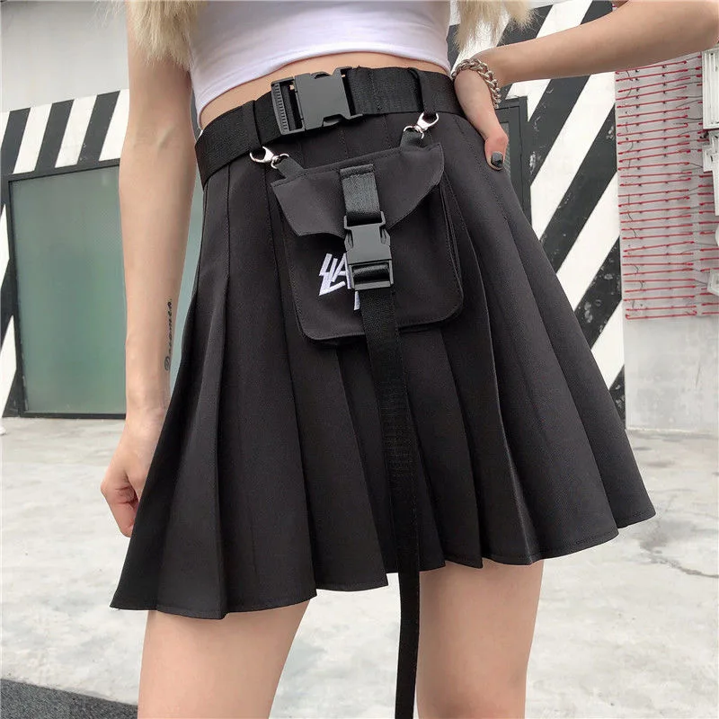 2021 Gothic Punk Harajuku Women Skirts Casual Cool Chic Preppy Style Red Plaid Pleated Black Female Fashion Shorts Skirts Pocket