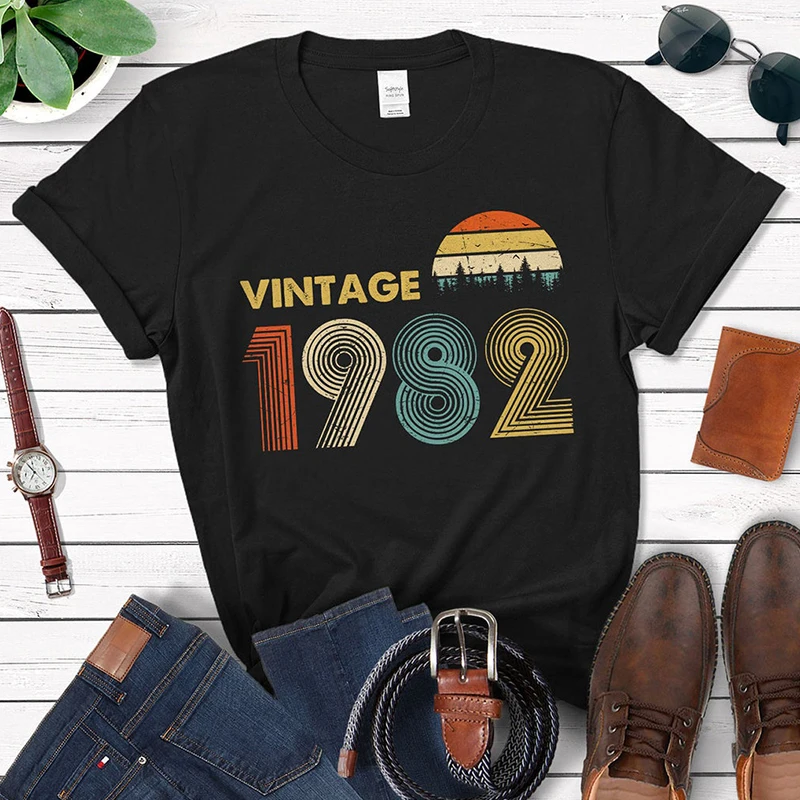 

Vintage 1982 T-Shirt 42nd Birthday Gift Idea for 42 years old Dad Grandpa Mom Grandma Men Women 80s Retro Shirt Classic Tshirt