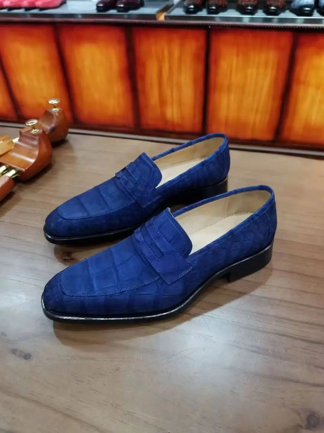 Genuine crocodilo pele barriga couro homens moda sapato sneaker azul profundo camurça jacaré pele homens lazer mocassim sapato