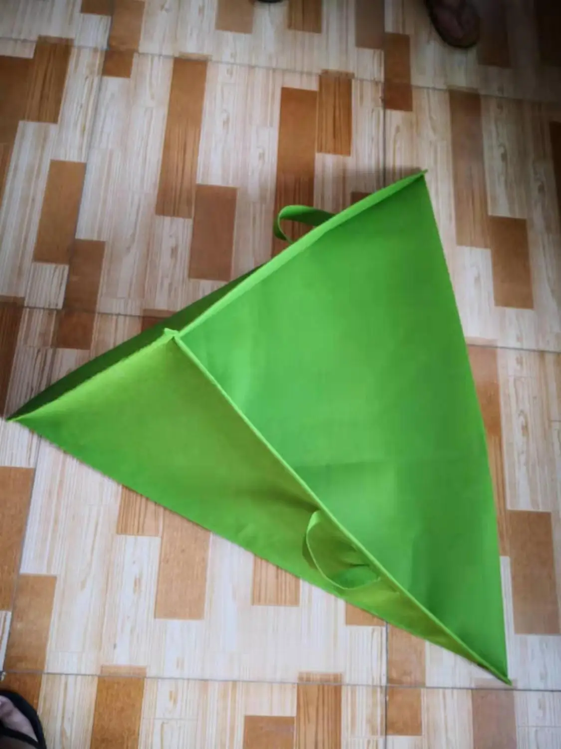 

Non-woven leaf collection bag